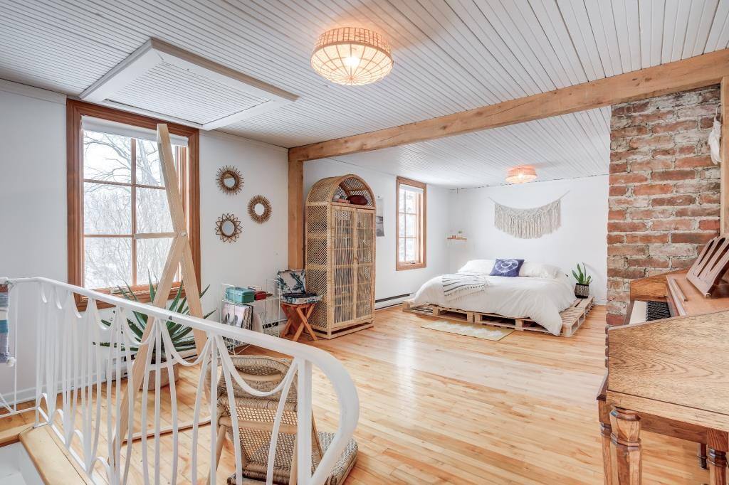 Une magnifique maison avec un énorme cachet dans le vieux village de