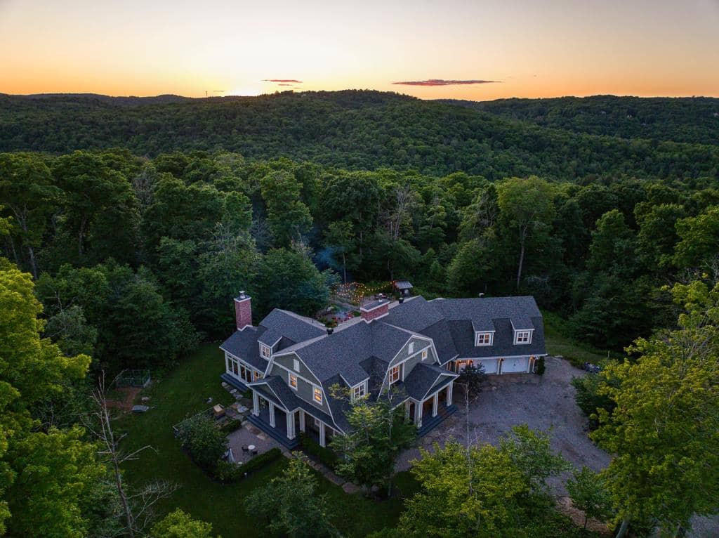 Une impressionnante maison à vendre pour 2.8M$