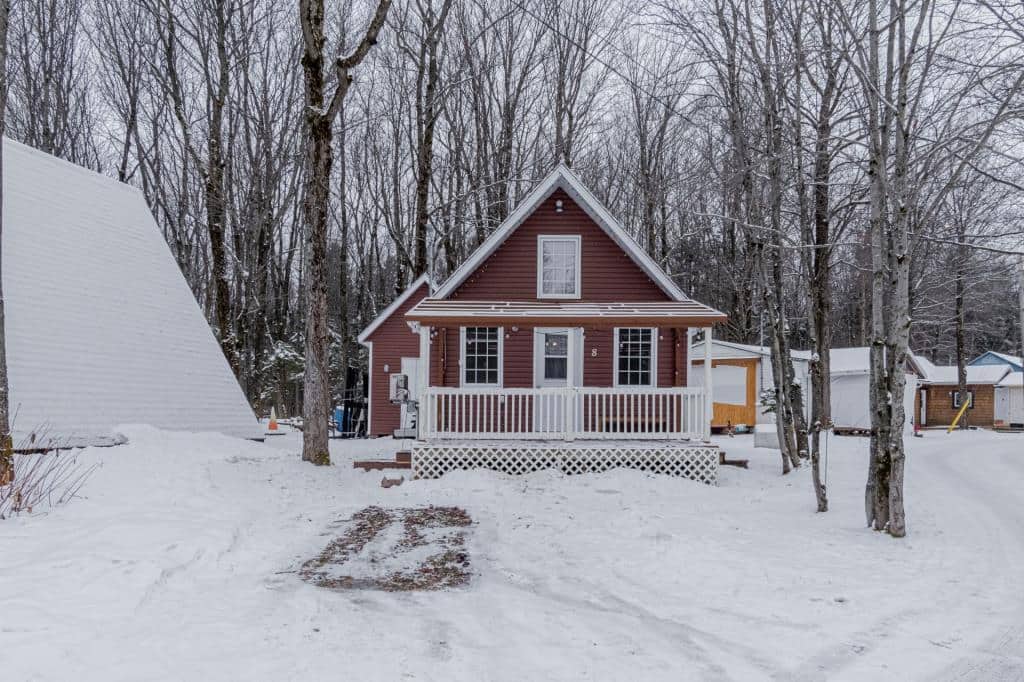 Un tout petit chalet à vendre pour 64 500 à SaintFlavien Silo 57