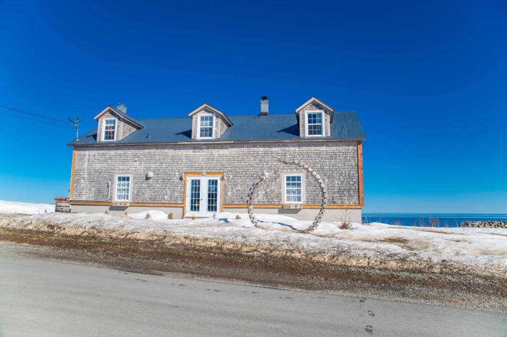 Deux maisons près de la mer à 595 000$ 