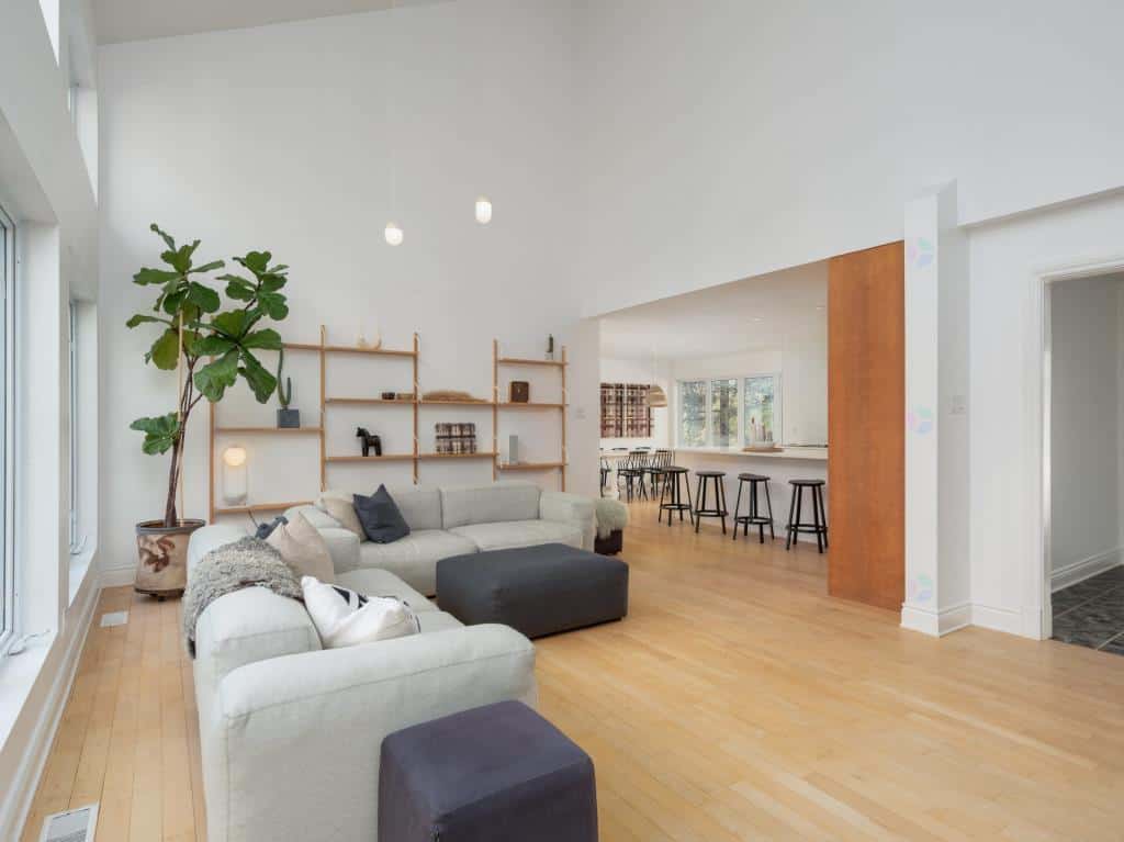 Une jolie maison scandinave à vendre pour 769 000$