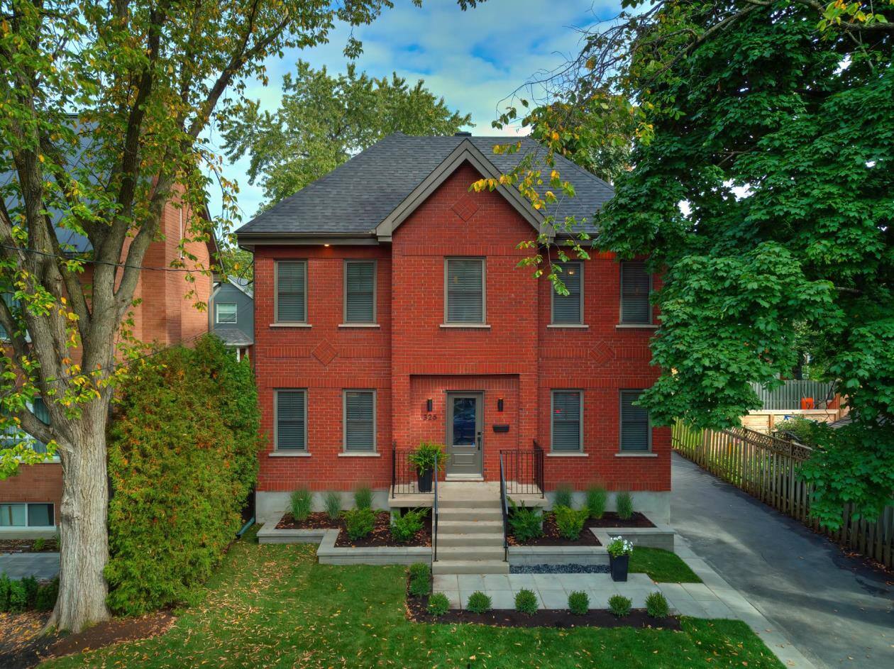 Une maison parfaite à vendre pour 1 195 000$ 