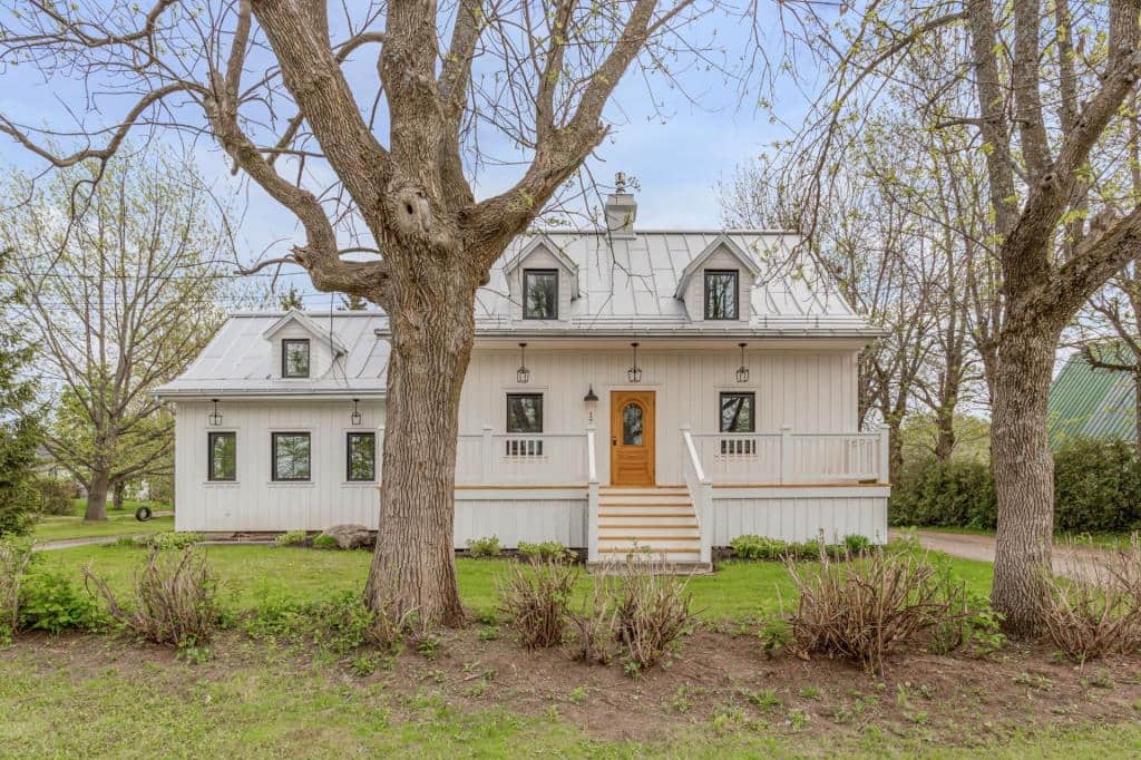 Une maison pleine de cachet à vendre pour 729 900$