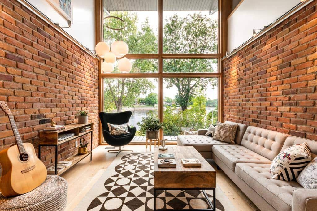 Une maison «mid century modern» pour 925 000$