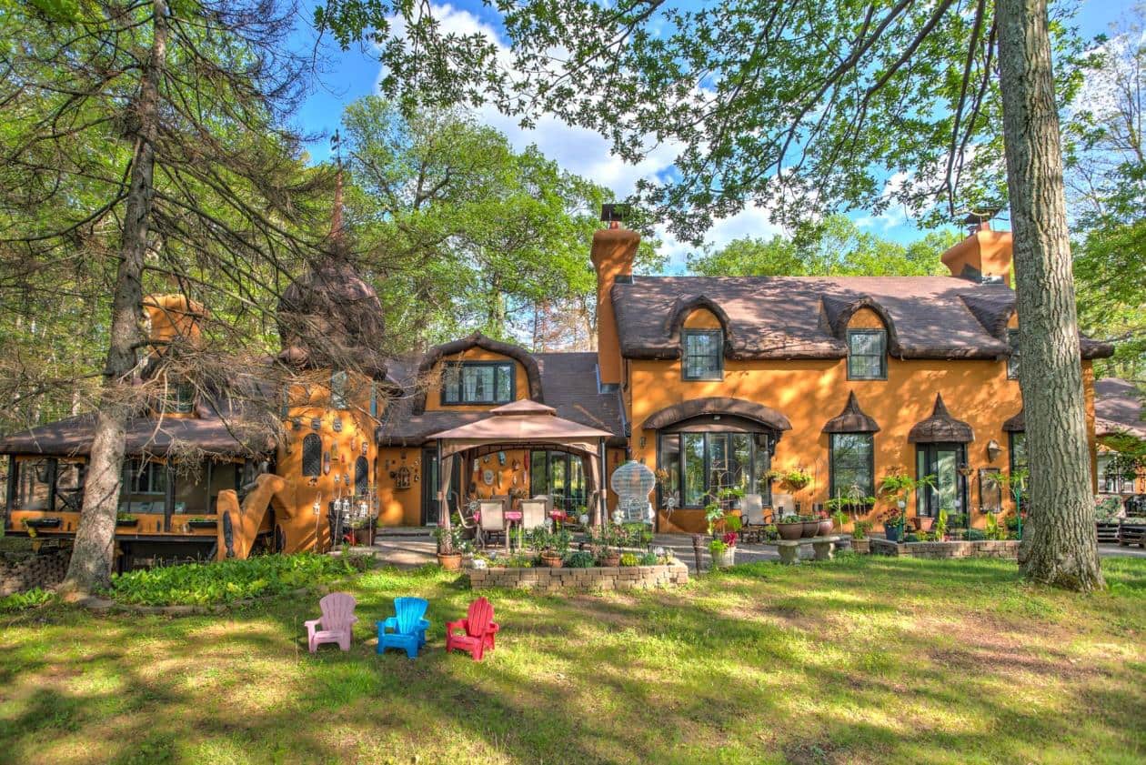 SaintBrunodeMontarville maison au style très particulier JDQ