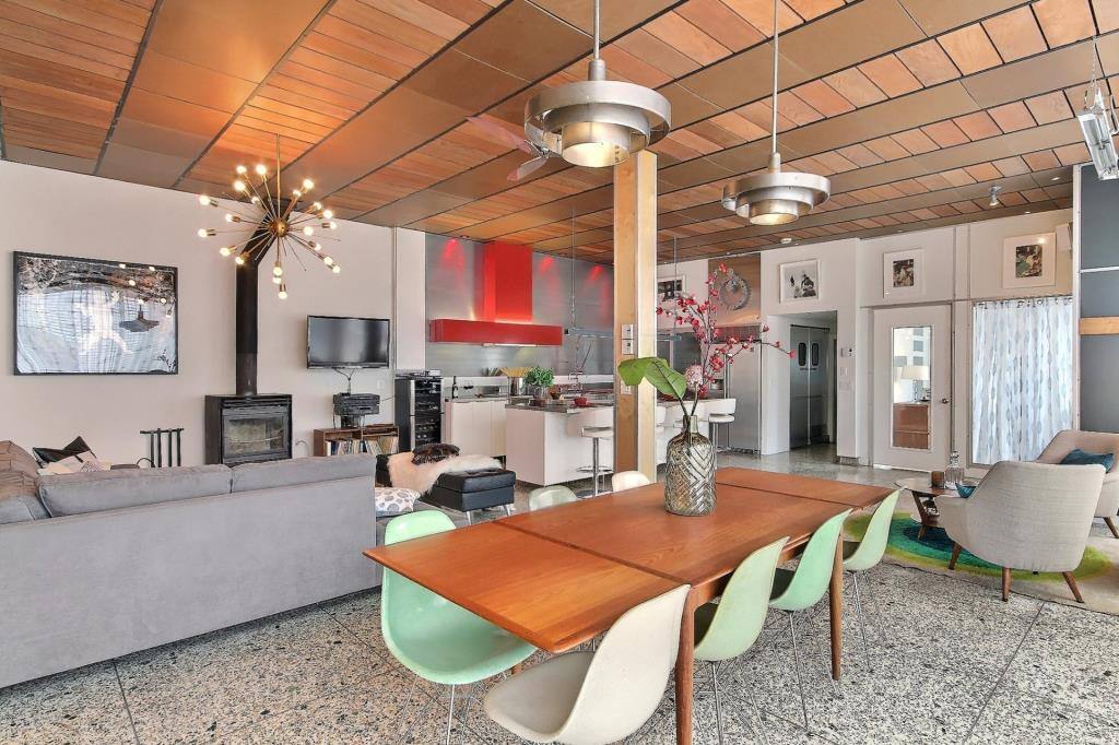 Une propriété WOW avec une terrasse à 599 900$ 