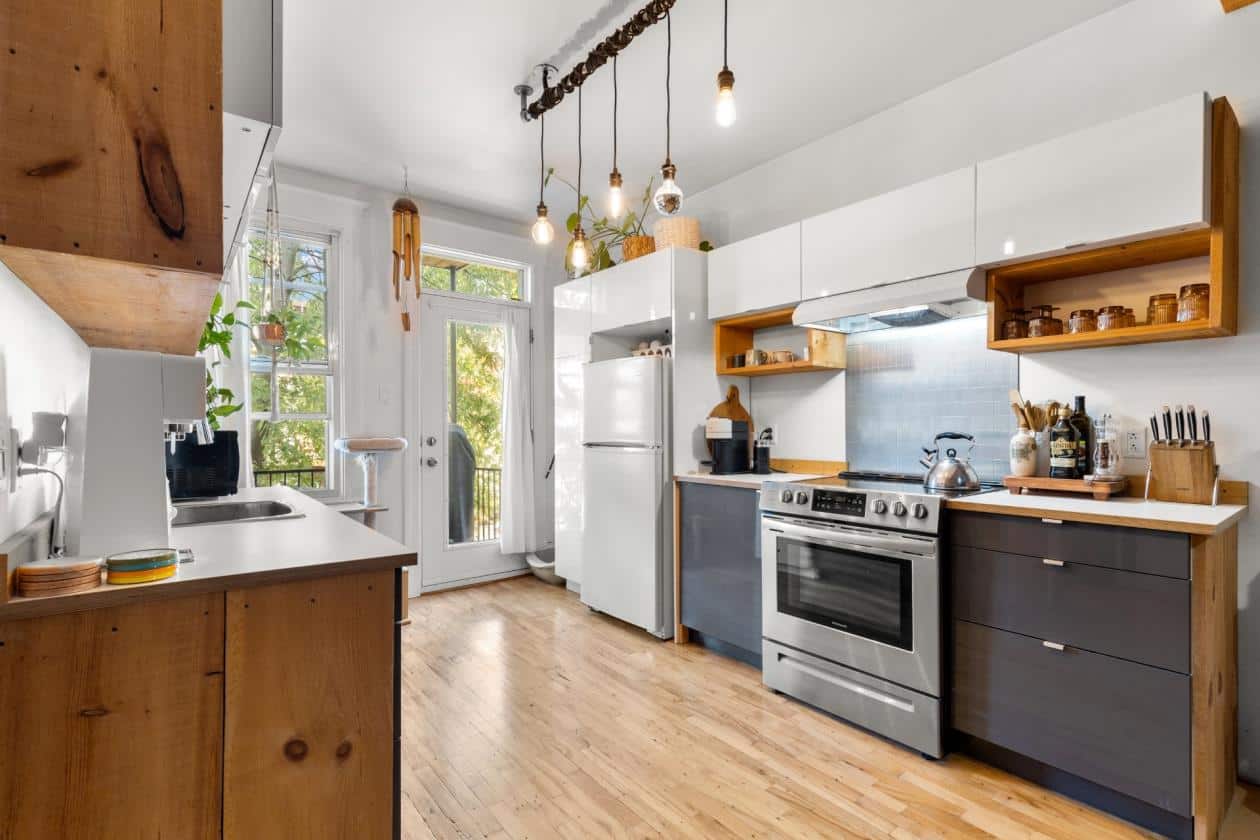 Un condo idéal pour de premiers acheteurs à 389k