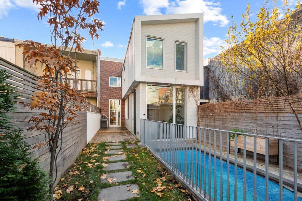 Une maison architecturale à vendre pour 2.5M$