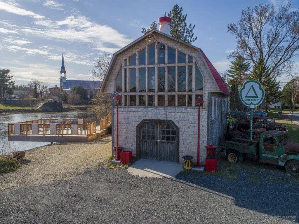 Une grange transformée en loft à vendre pour 375 000 à SainteClotilde