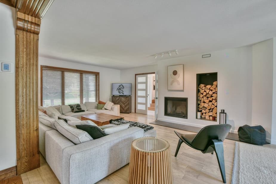 Une maison lumineuse et design près de la rue Principale à Saint ...