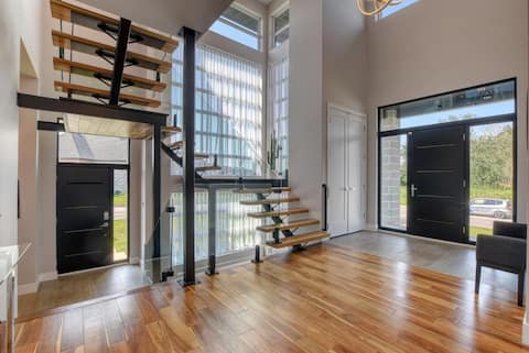 Philip Donald's magnificent house for sale