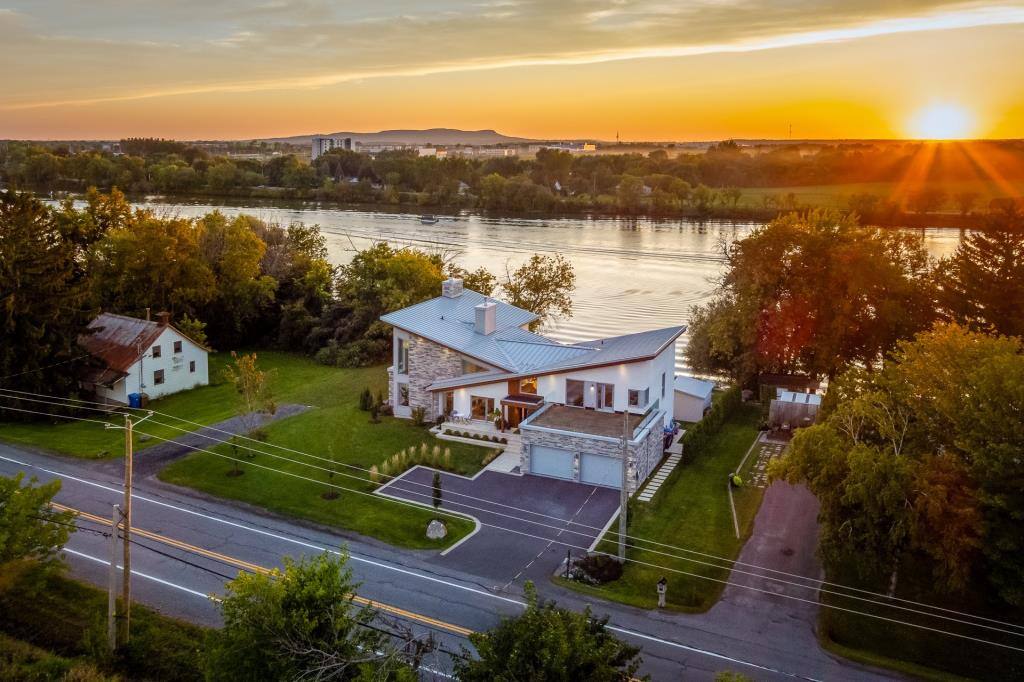 Une maison mid-century à vendre pour 2 875 000$ 
