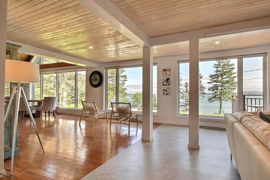 Une maison lumineuse sur le bord de la mer, à vendre à PortDaniel en Gaspésie pour 399 000