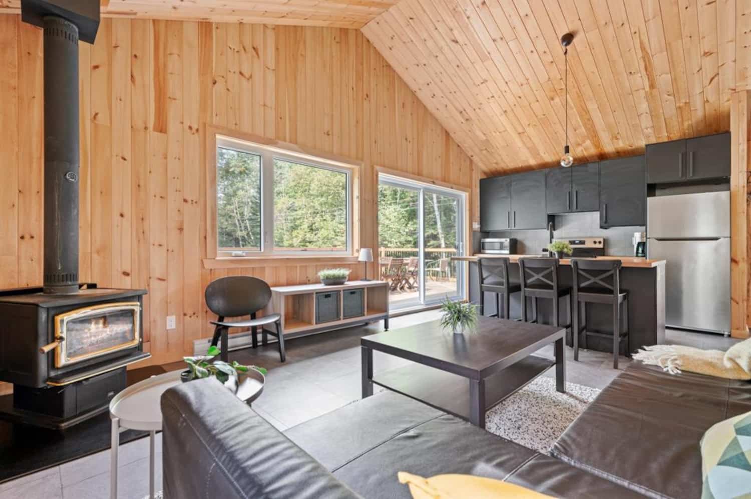 Saint-Tite-des-Caps: superbe chalet 4 saisons clé en main | JDQ