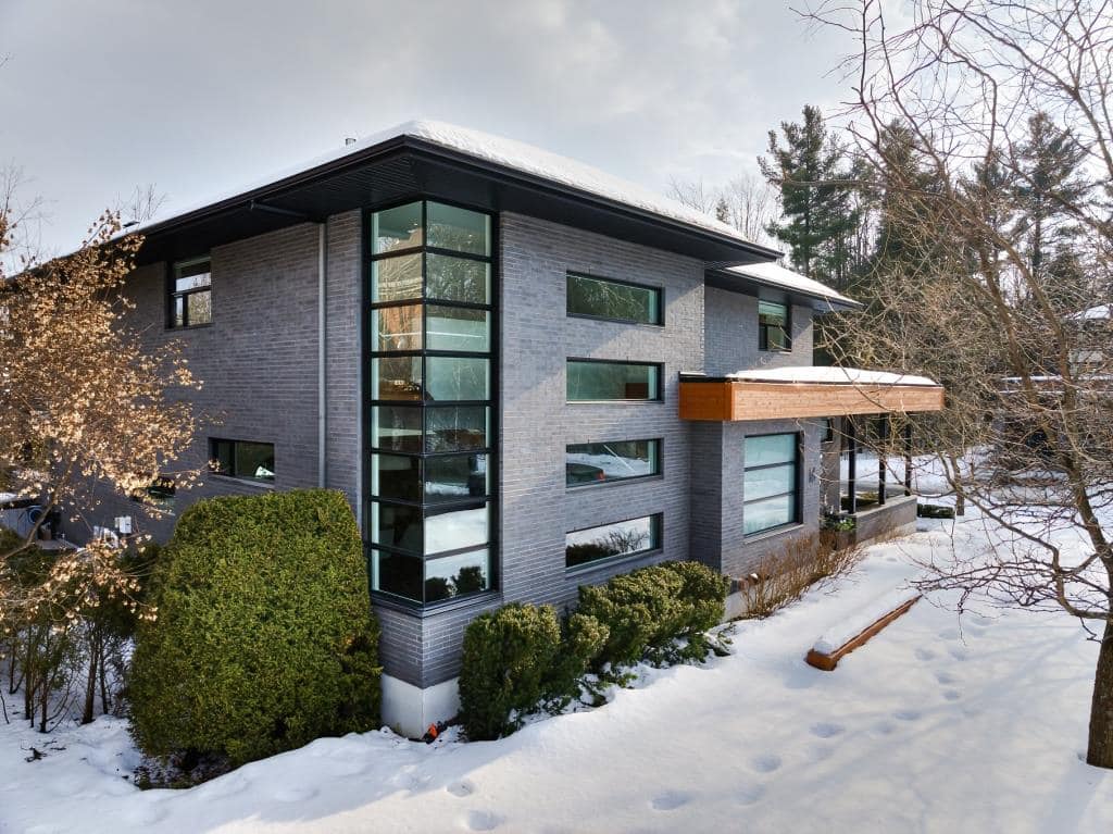 Une magnifique maison moderne à vendre pour 2.1M $