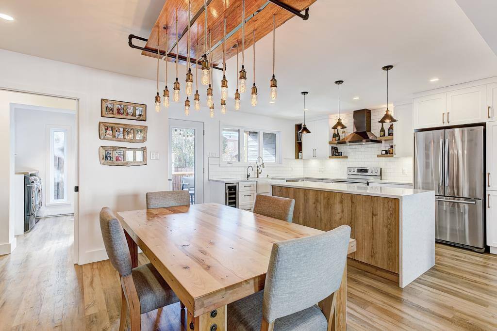 Une maison dans un cul-de-sac à 1 075 000$ 