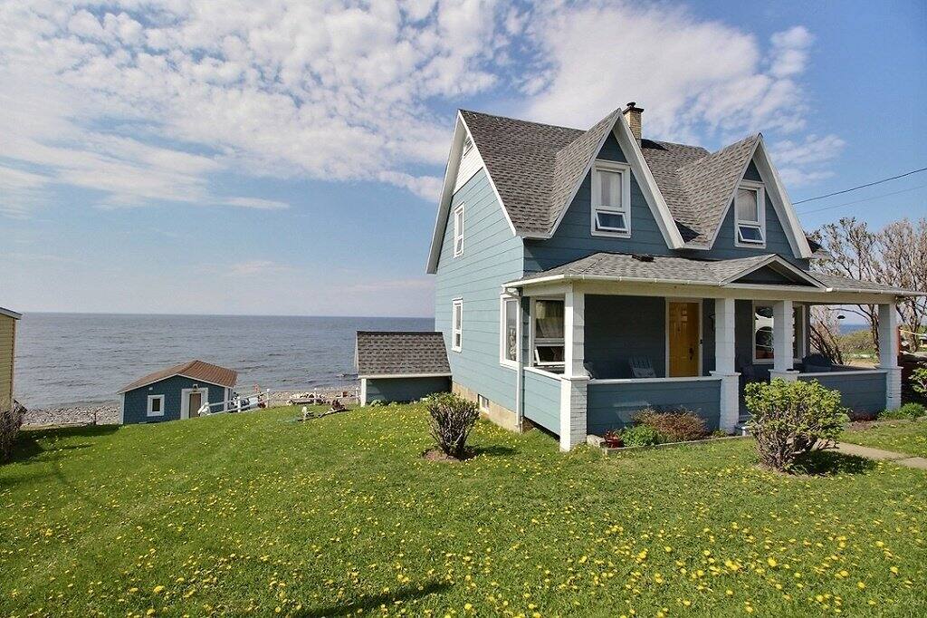 Un joli cottage rénové à vendre pour 299 000$