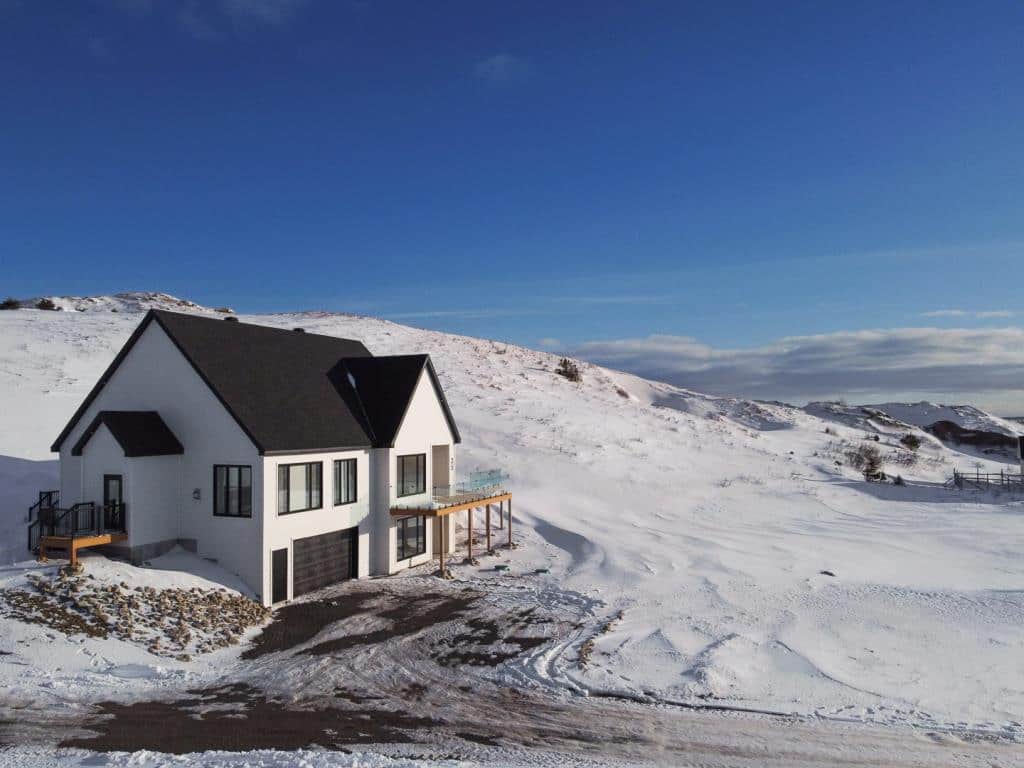 Une maison avec vues sur la mer à vendre pour 1.2M
