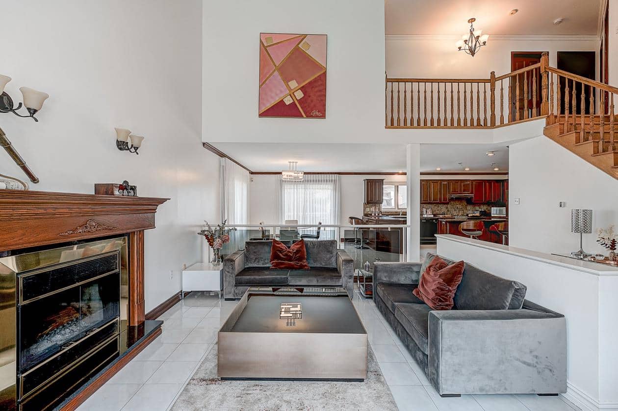 Une maison de Laval à  820 000$ 