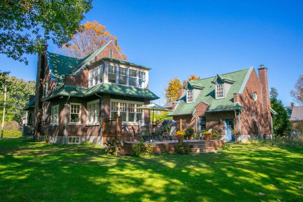 Une maison du 20e siècle à vendre pour 849 000$