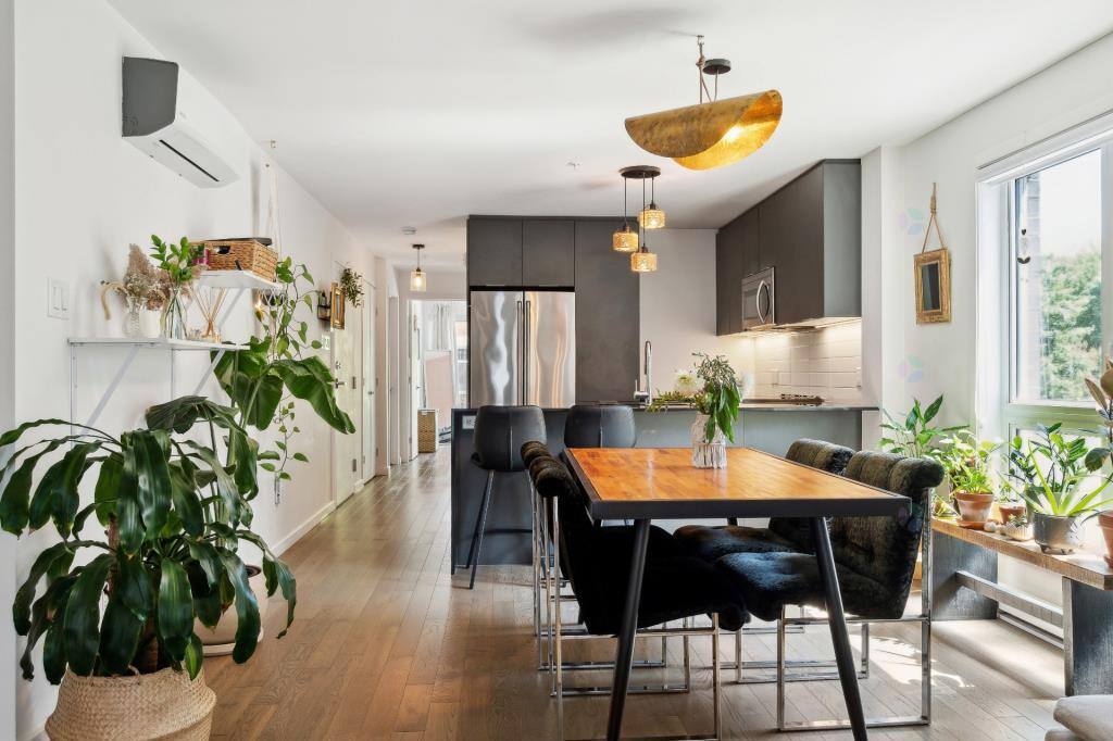 Un condo avec terrasse privée à vendre pour 549K$
