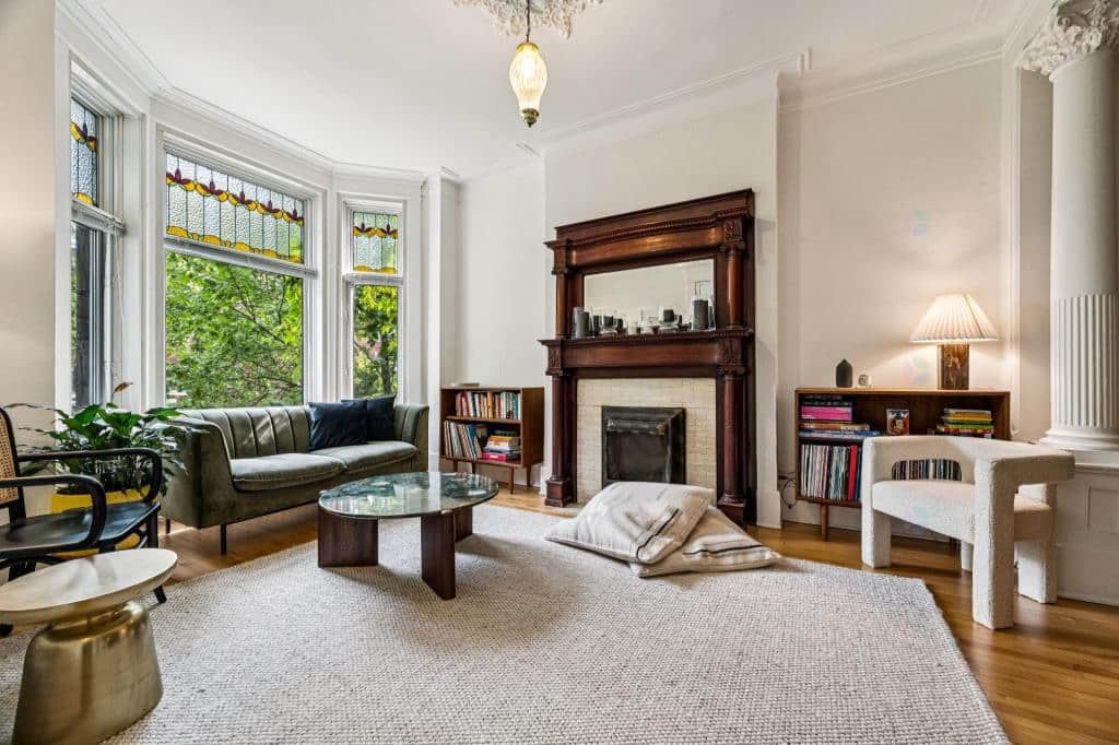 Un condo spacieux à vendre pour 998 000$