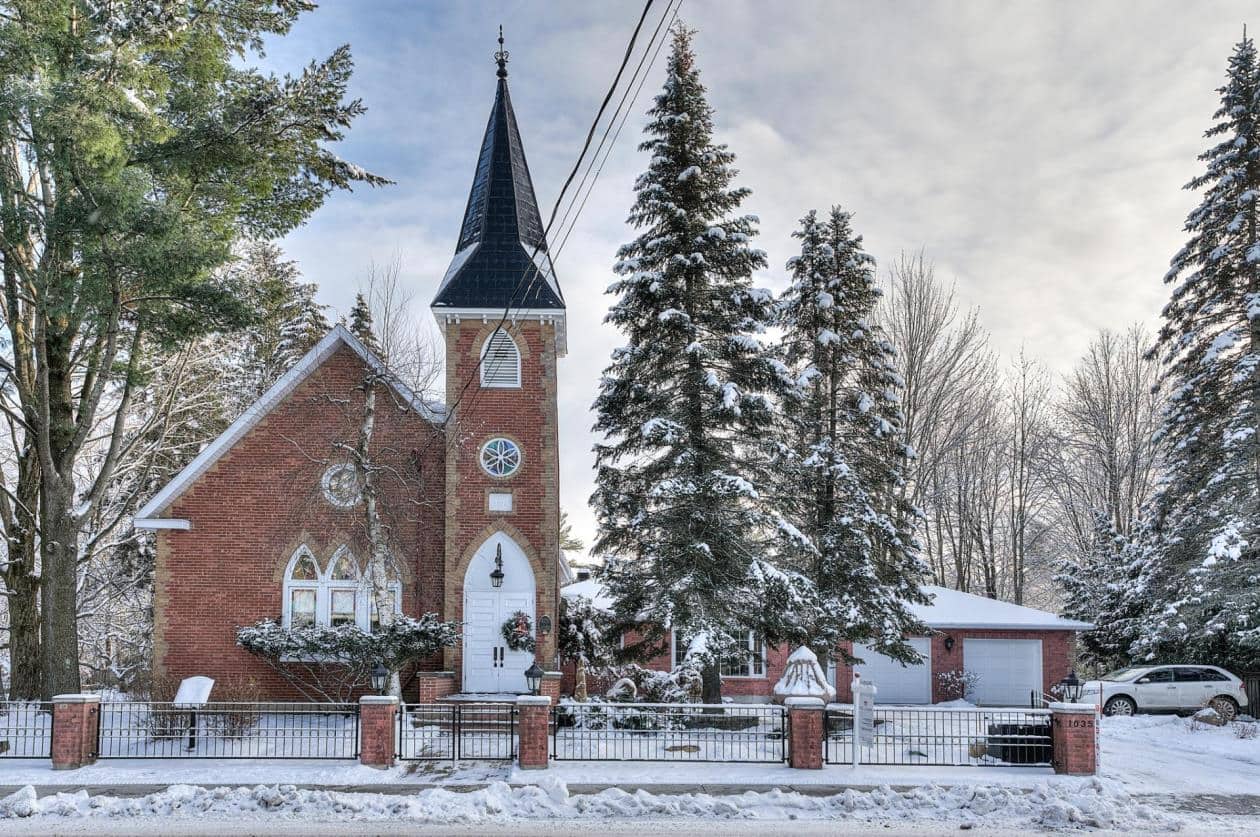 Une ancienne église à vendre à Bromont