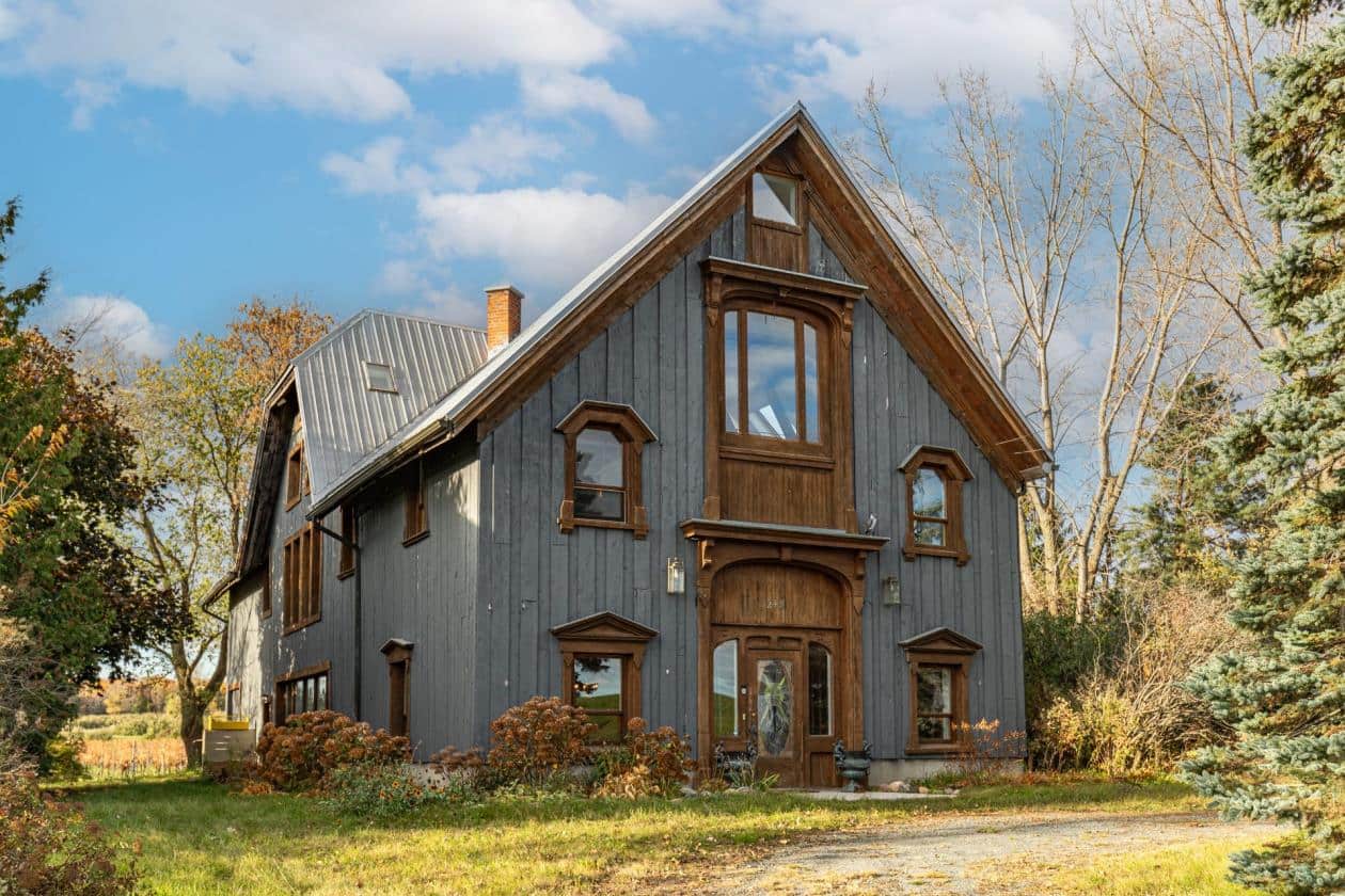 Une ancienne grange à vendre à Rougemont
