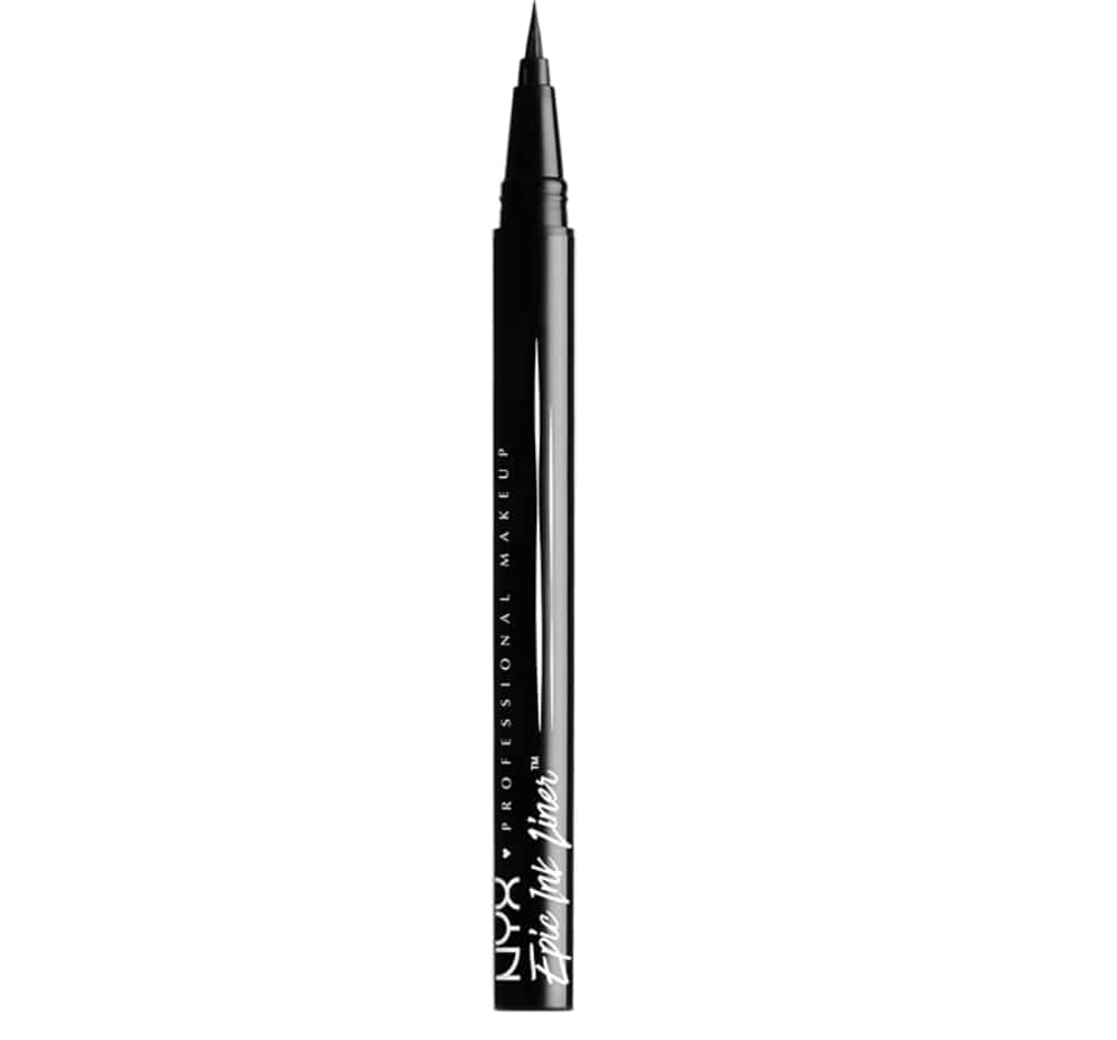 Voici le truc pour porter du «eyeliner» quand on a les yeux tombants