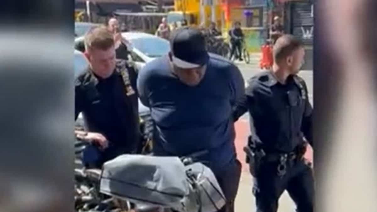 Le tireur présumé du métro new-yorkais inculpé d'«acte terroriste»