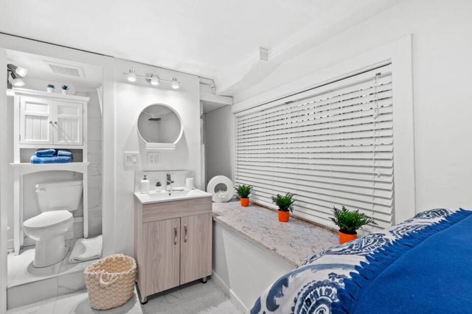 Image principale de l'article 680$ pour une salle de bain avec un lit choque
