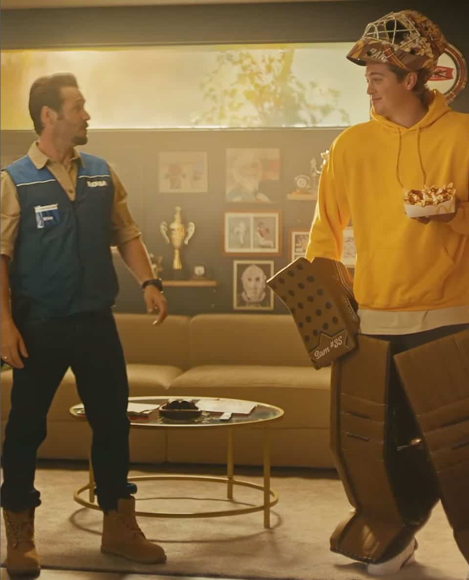 Mike chez Rona apparaît dans une pub de McDo avec Samuel Montembeault ...