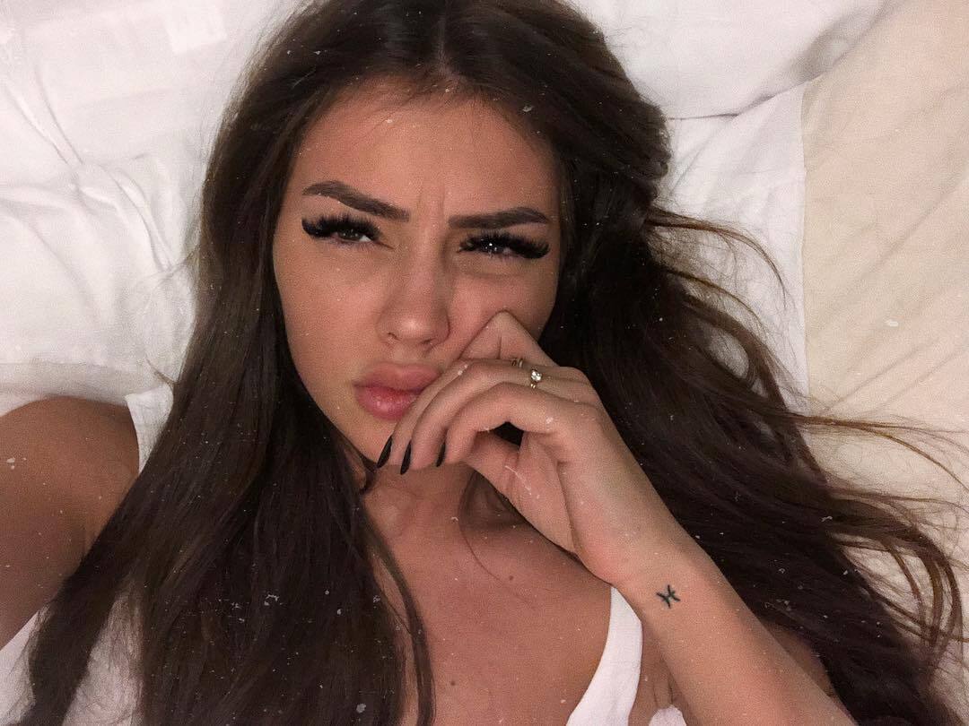 Voici Quoi Faire Pour Vos Extensions Cils Pendant Que Les Salons Sont Fermes Billie