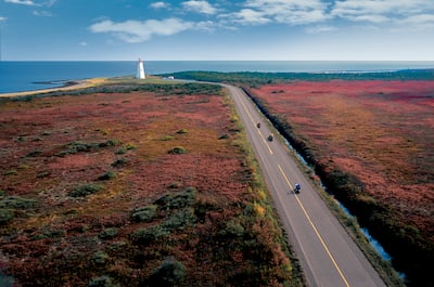 En route vers la plage et le phare de Miscou, Nouveau-Brunswick