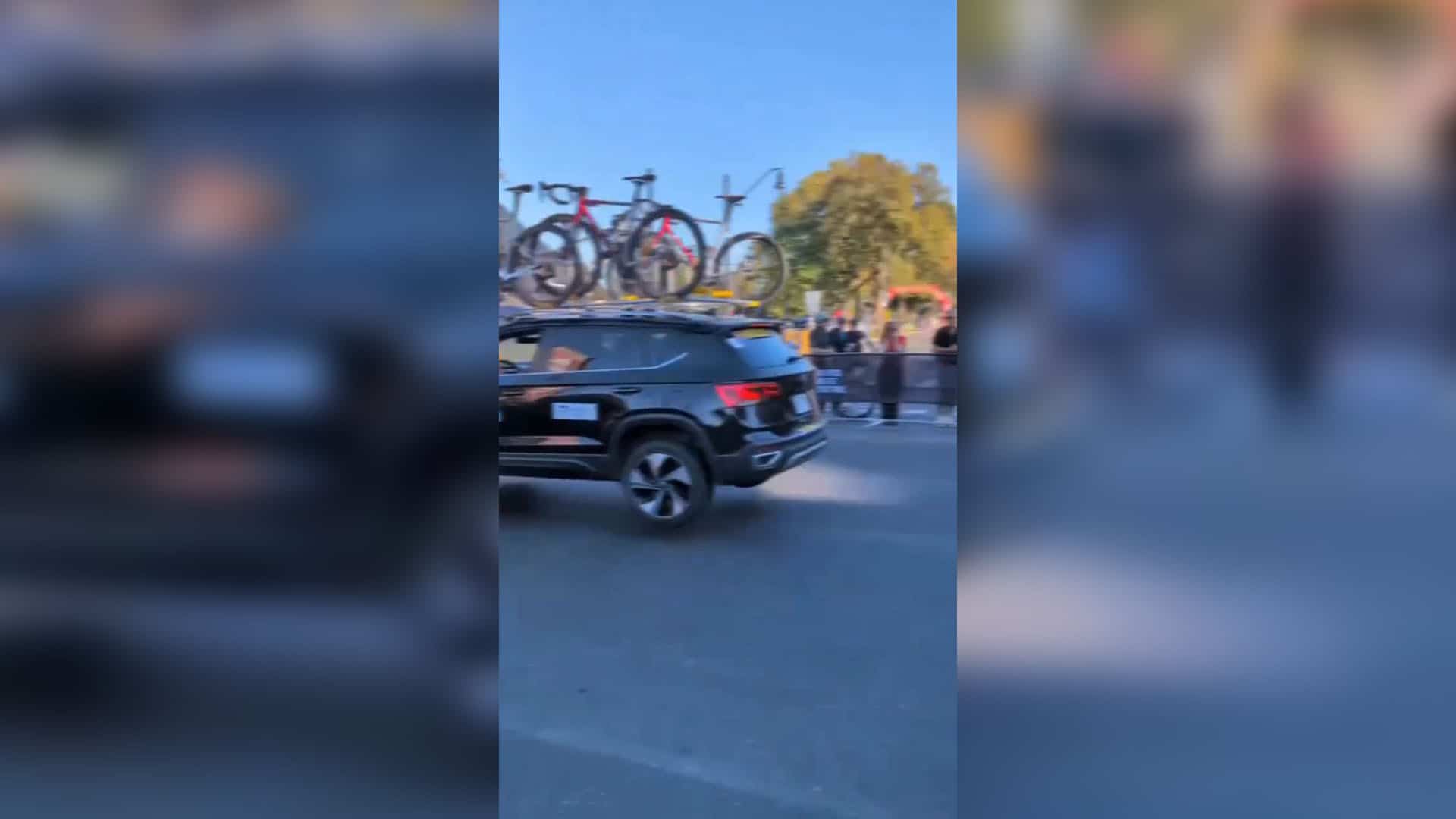 À VOIR | Il roule à pleine vitesse en voiture sur le parcours des Mondiaux à Montréal... et se fait exclure
