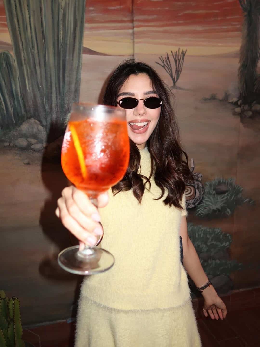 Voici comment porter LA couleur de l'été