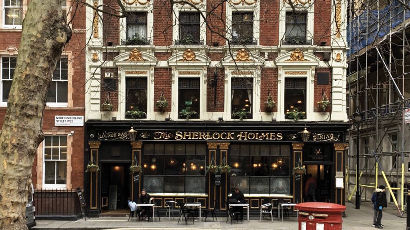 «Un pub anglais typique, voisin de notre hôtel. C’était assez désert...»