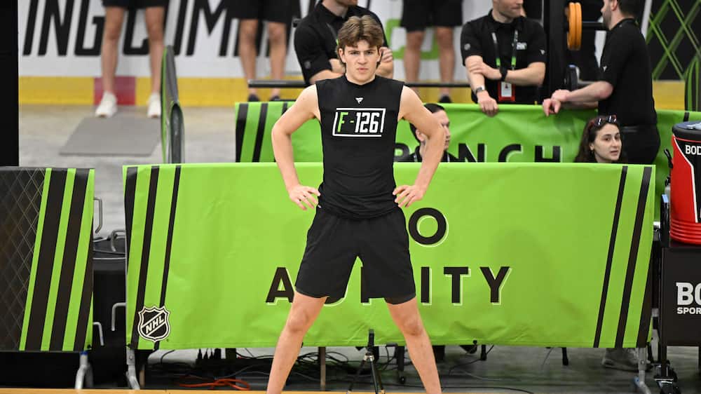 «Je sens les Canadiens assez intéressés» - Jack Nesbitt, joueur de centre de 6 pi 5 po