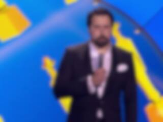 Il envoie une flèche à Julien Lacroix aux Olivier