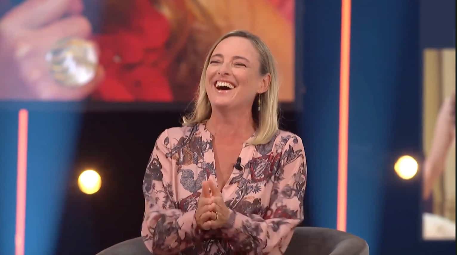 Pascale Bussières a un fou rire incontrôlable