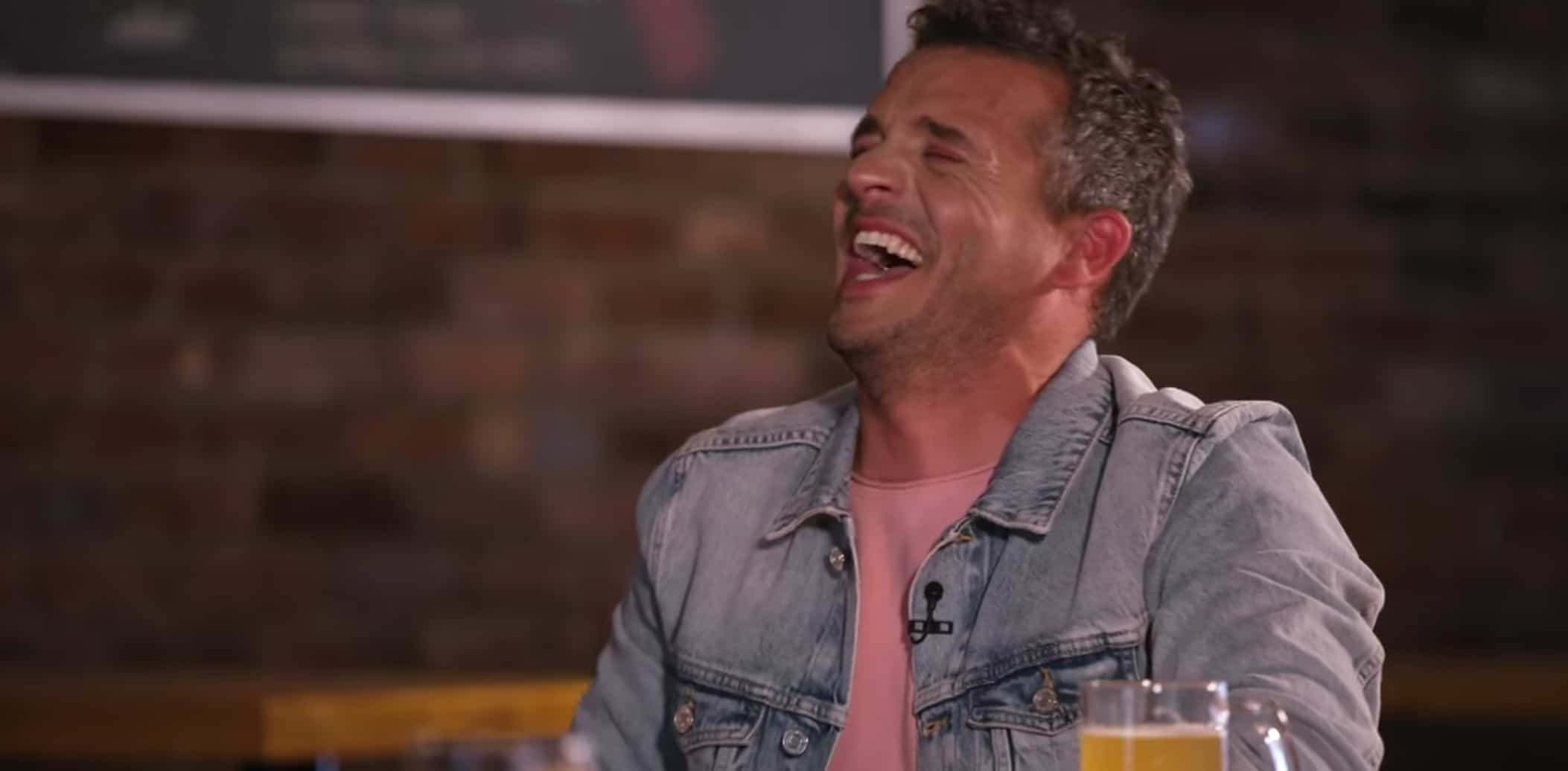 Incapable de se remettre de son fou rire