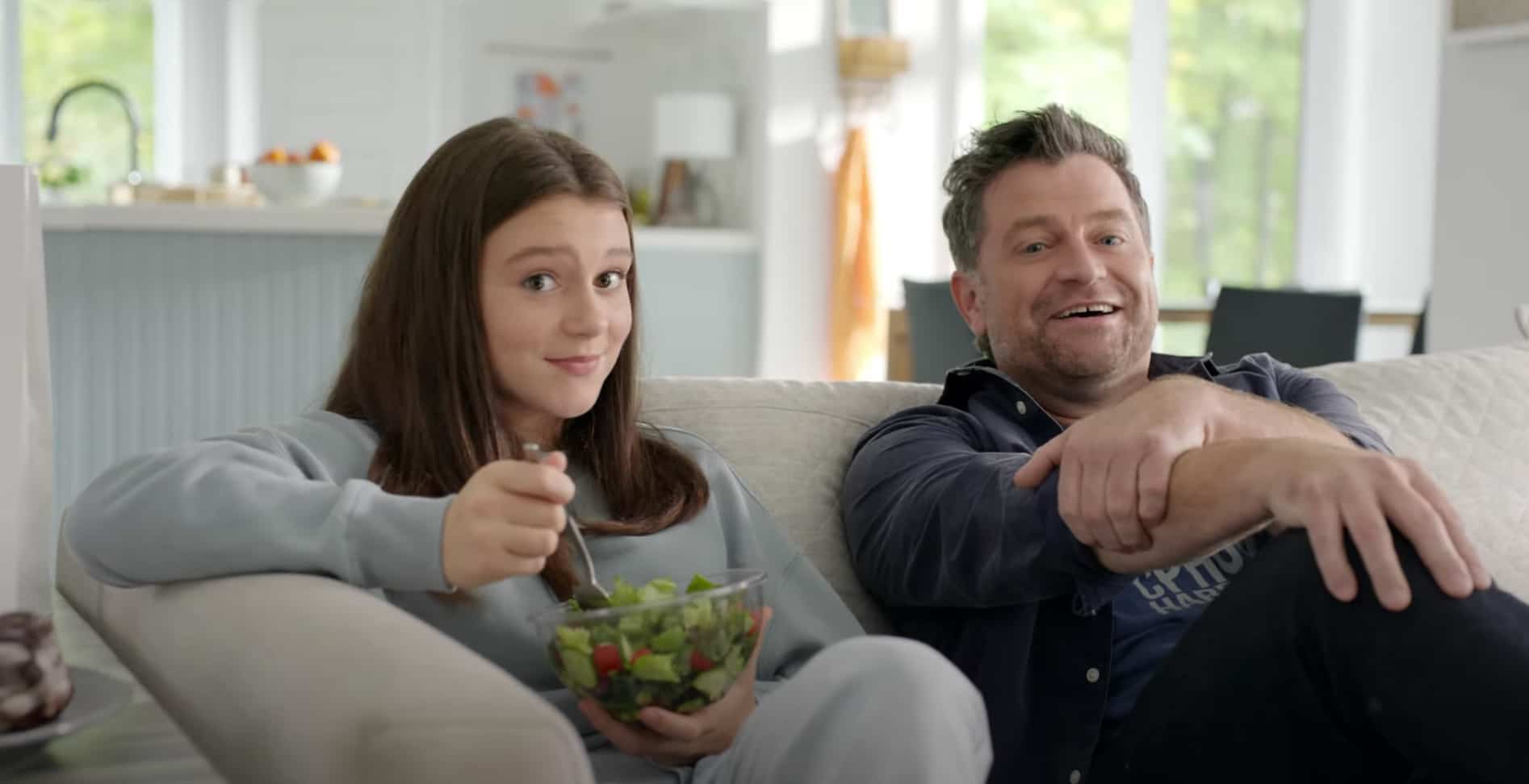 Patrick Groulx dans une pub avec sa fille