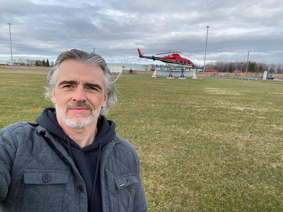 Image principale de l'article Rare sortie avec son amoureuse et sa fille