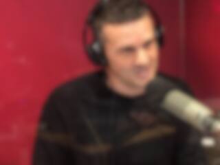 Il annonce qu'il quitte ce projet professionnel