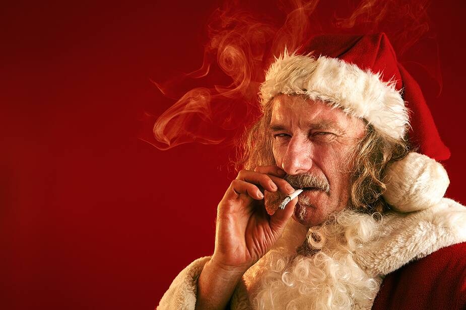 Ceci n'est pas le père Noël de notre histoire. C'est juste un quelconque «mauvais père Noël» de banque d'images...