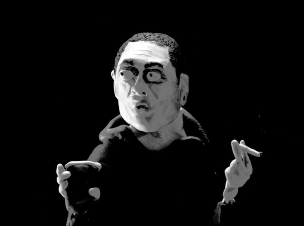 Kanye West Enleve Et Enterre Pete Davidson Dans Sa Nouvelle Video Le Sac De Chips