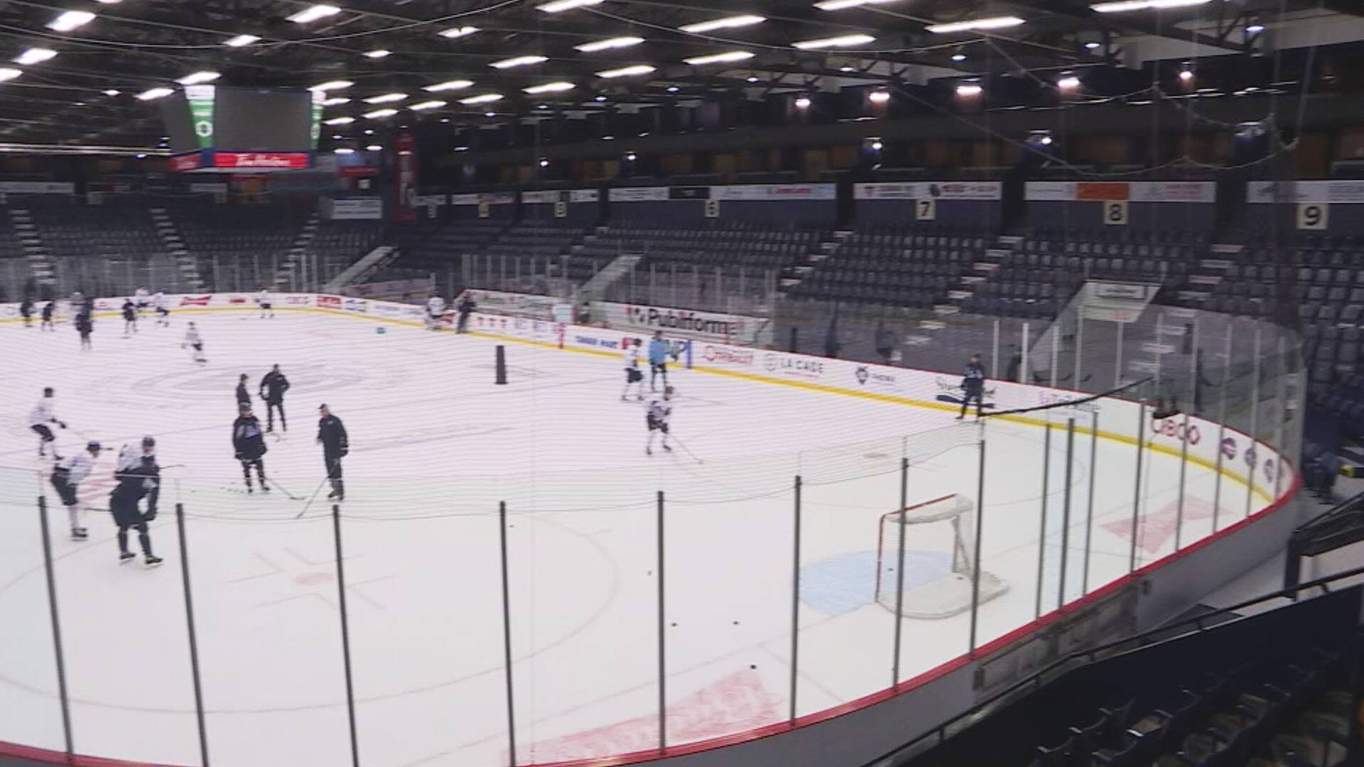 Déconfinement le Phœnix de Sherbrooke retrouve ses partisans TVA