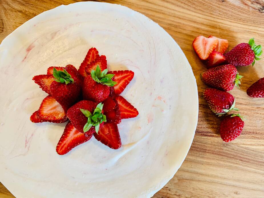 Image principale de l'article Gâteau à la crème glacée aux fraises