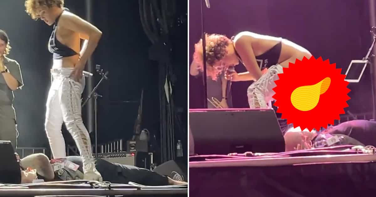 La chanteuse d’un groupe rock urine dans le visage d’un fan sur la