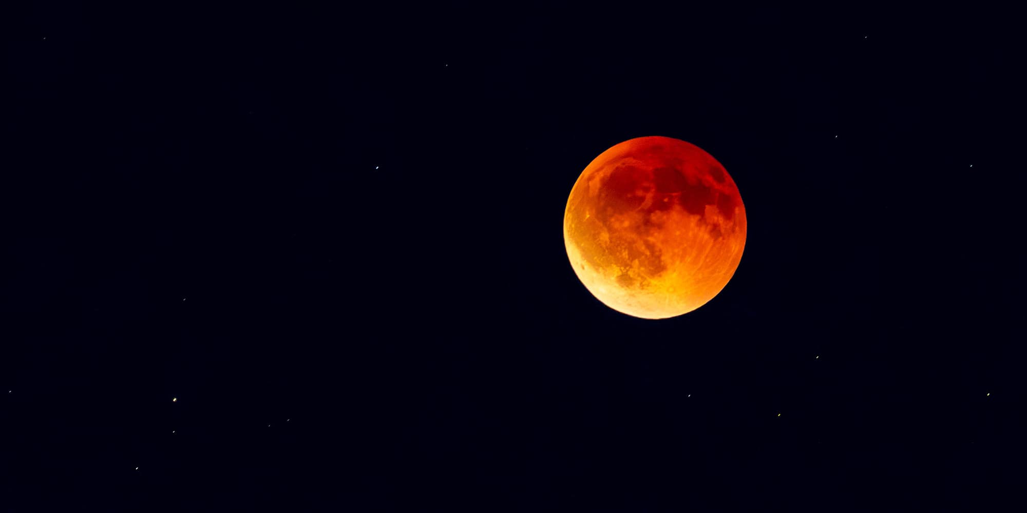 La prochaine Pleine Lune sera une Lune Rouge